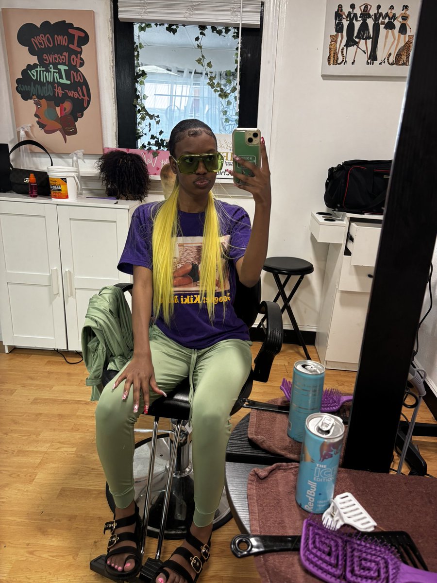 KikiMarieTV's tweet image. Chic Beauty Collective 🌻
Tampa, FL 🌴🌞

#UniversalOrlandoResort #MardiGras #ChicBeautyCollective #Tampa #Florida

youtube.com/live/vnpxOhEIg…