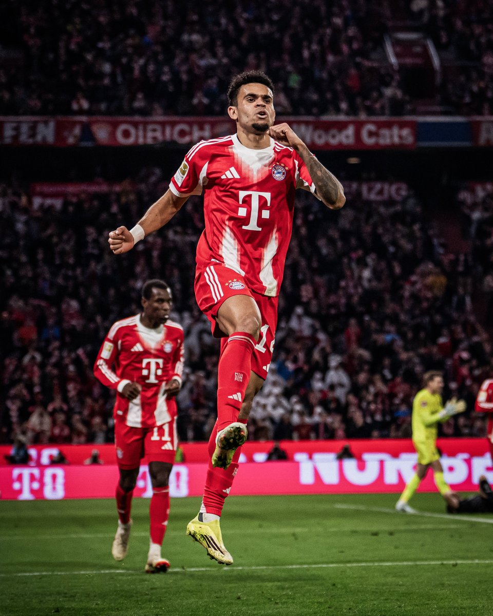 Luis Díaz's first half vs. Gladbach—⚽🎁

He’s got 14 goals and 14 assists in the Bundesliga this season ⚖️