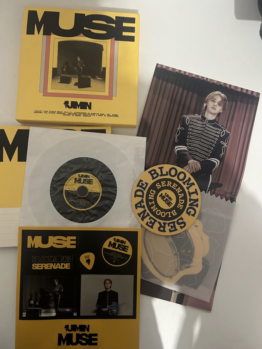 koomicollector's tweet photo. photofolio - 120
production diary - 40
muse serenade - 80
muse blooming - 80
muse weverse - 40

todos estão apenas sem photocards

vendo venda jimin bts album https://t.co/oCIVyAGD9Y