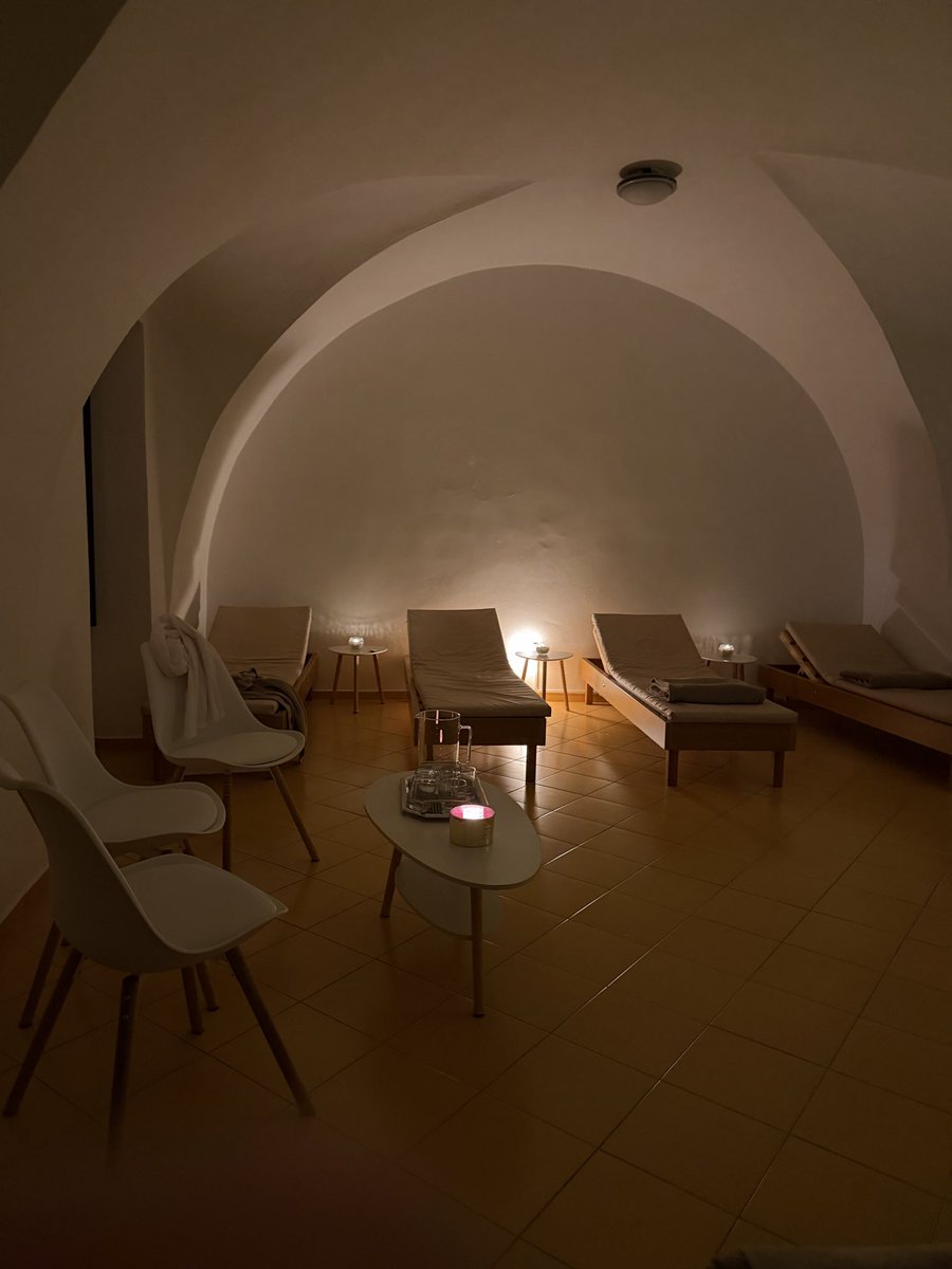 finnish sauna is activity only for high testosterone men.

sweat like a mf.
suffer in cold water.
breathe in present moment.

get rid of all the bad bacteria.
enter meditative state.

but sure go track your sleep with a ring and drink matcha instead.