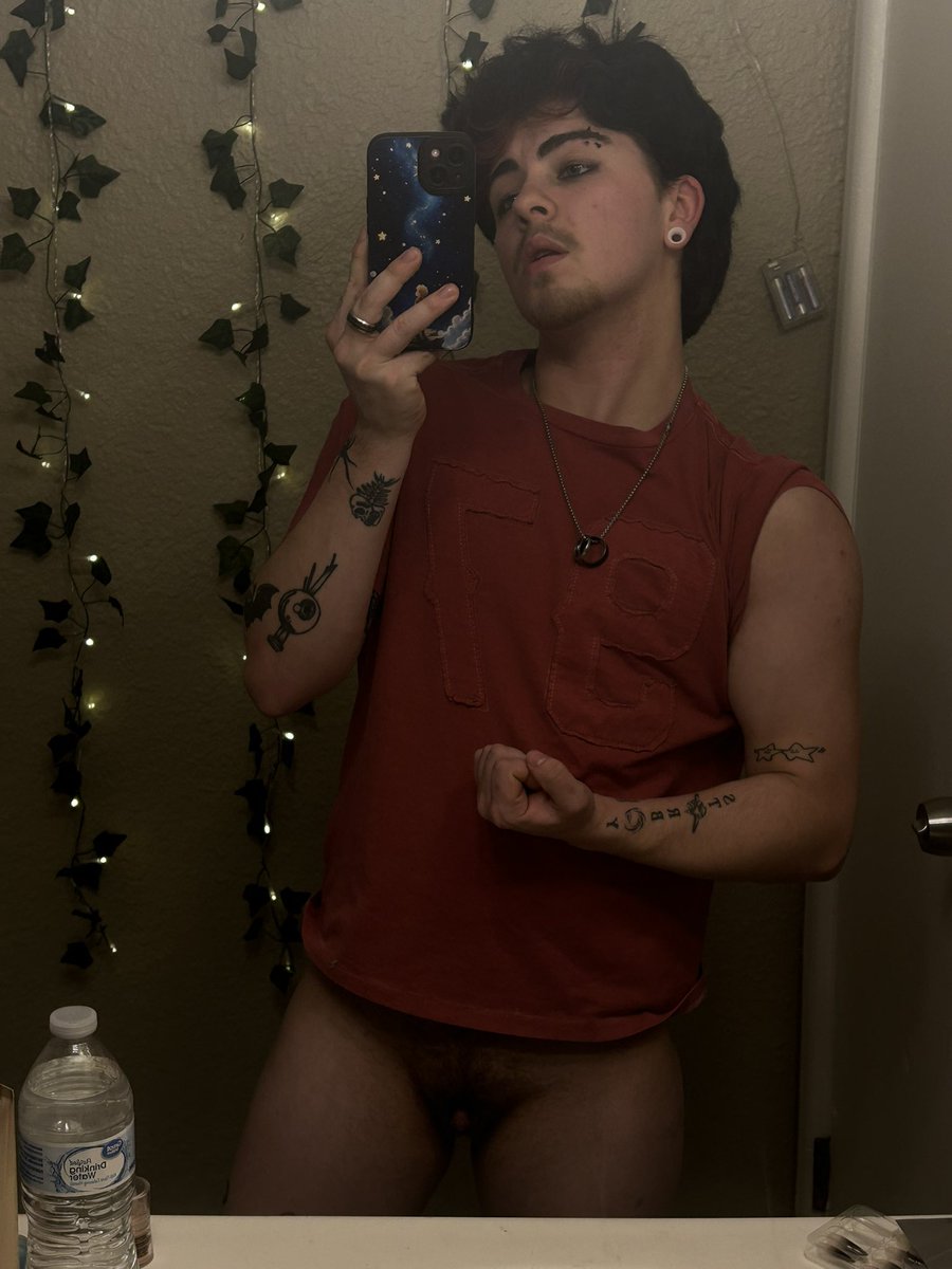 blo0d_nsfw's tweet photo. Can I be your new favorite boy toy 😇 
#ftm #nsfw #onlyfans #contentseller https://t.co/S3xImFPl0i