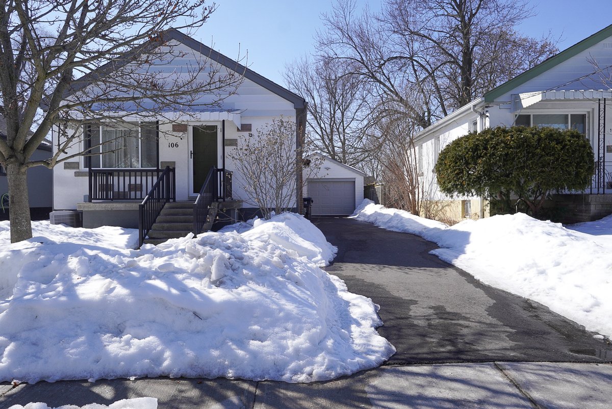 CochraneCountry's tweet photo. Just Listed! 106 Phillip Ave $849,900 MLS E12855260

Open House: Thursday, March 12th, 11:30 am-1:00pm

#CochraneCountry #JustListed #Scarborough #Toronto #Bluffs #Cliffside #forsale #bungalow https://t.co/cgY1SzxRbL