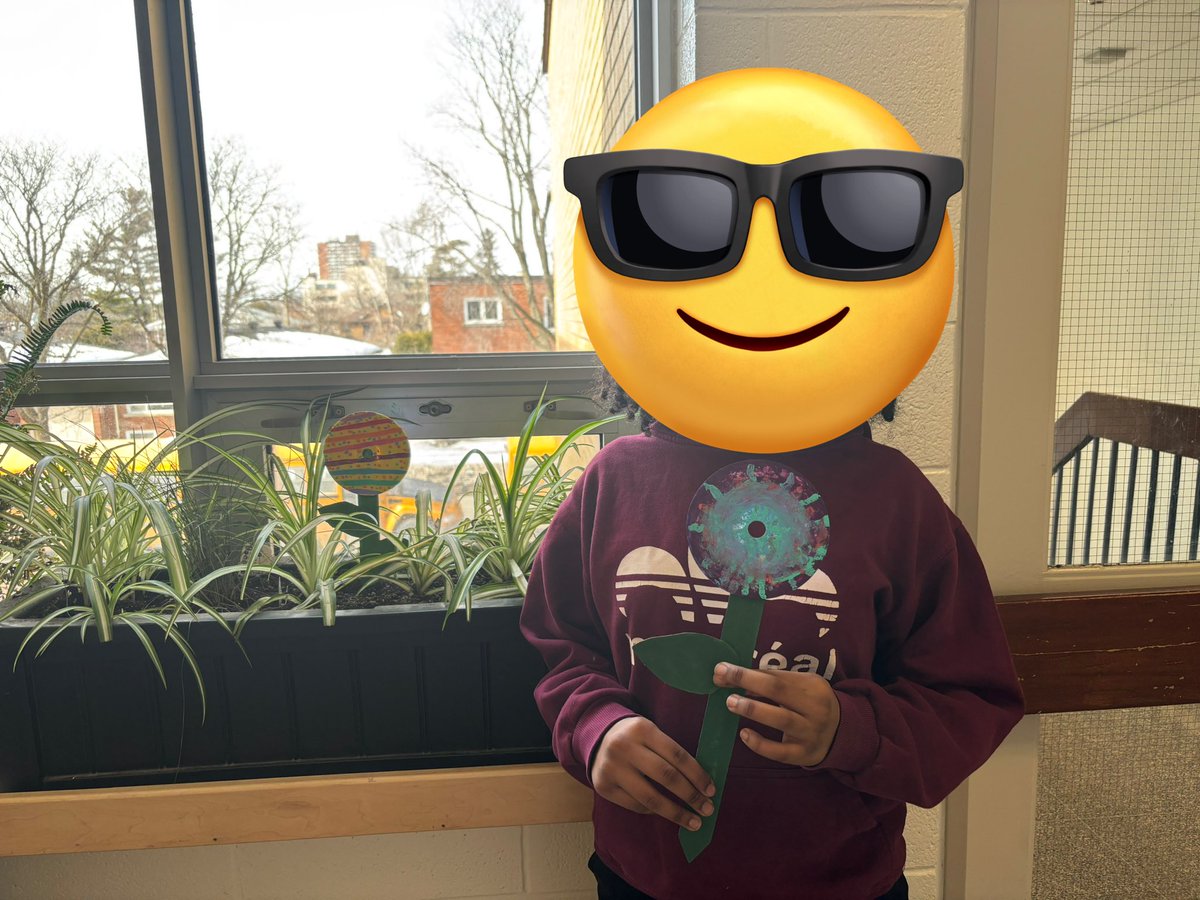 Mr. Cook tweet media