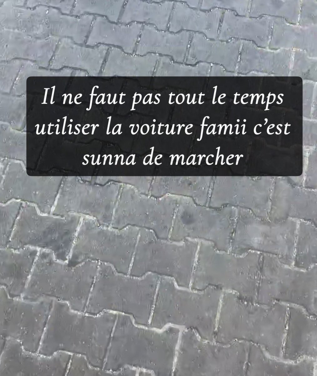 Out_0fSight's tweet photo. il me reste 2 barres + l’essence est à 9,50€ le litres https://t.co/PFtyEUYPqZ
