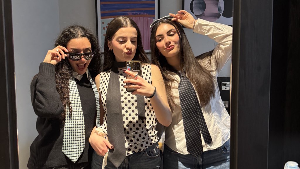 Jas ⋆˚꩜｡ tweet media