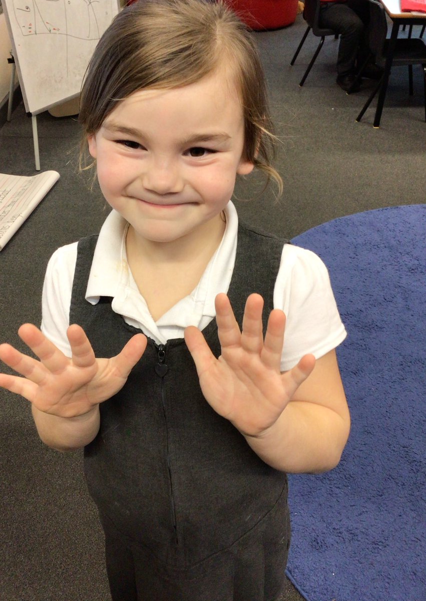 Miss Mitchell Year 1 tweet media