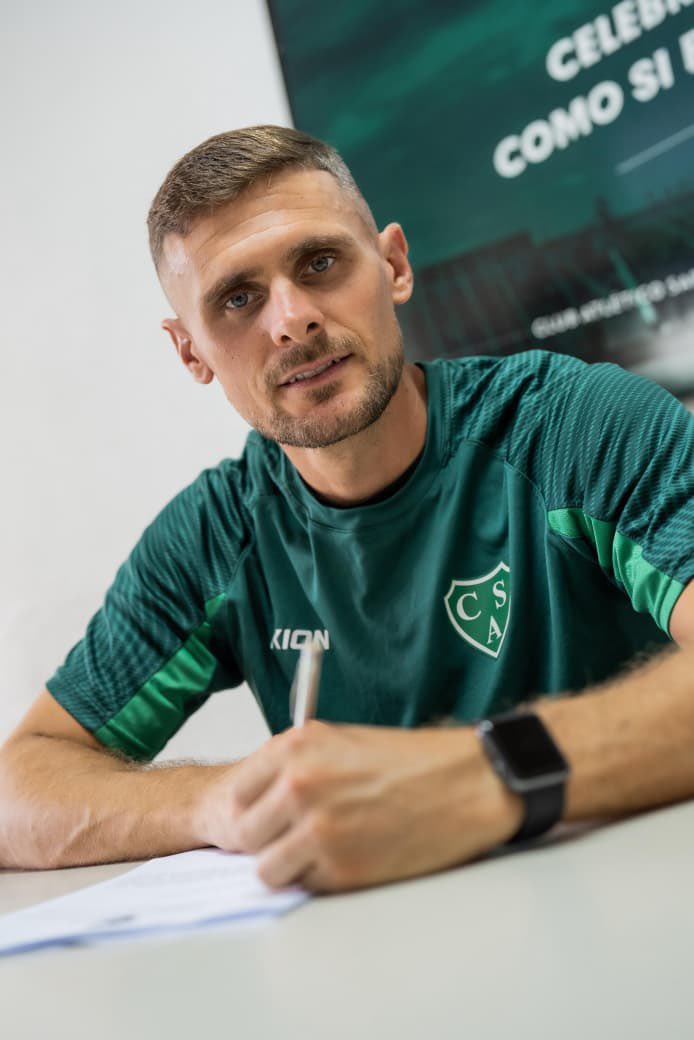 Fnando_giorna's tweet photo. El ex Sporting Cristal, Nicolás Pasquini quien estaba como agente libre acaba de firmar con Sarmiento (J) https://t.co/byi0YtdSwj
