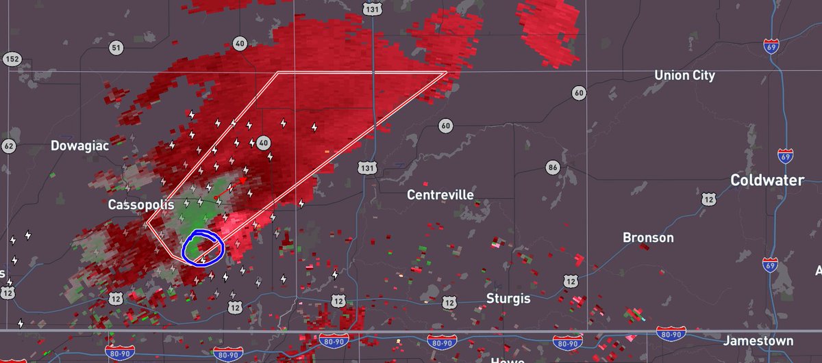 ClimateCornerHQ's tweet image. TORNADO WARNING🚨

Marshall, Centreville (Michigan) and everyone in between, be prepared to take shelter.

We've got a clear hook and velocity couplet.
#Portage #Marshall #Michigan