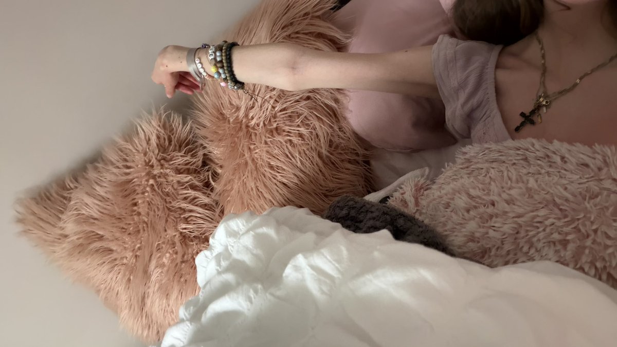 isla ౨ৎ ⊹ tweet media