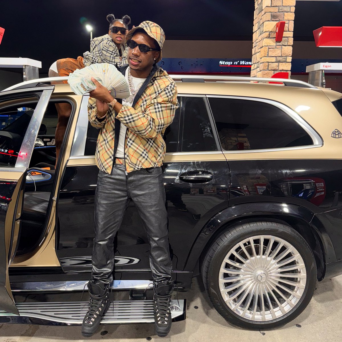 KRAZYMAN tweet media