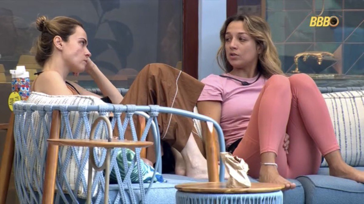 RealitysVip's tweet image. Samira disse que se ganhar o anjo ela vai pegar a imunidade em dobro ao invés do vídeo da família para imunizar Ana Paula e Milena.

“Vai doer pela minha família mas consegui matar um pouco a saudade com as fotos do líder” #BBB26