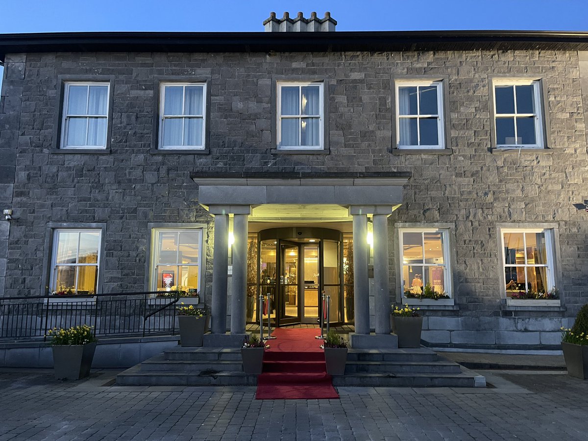 SligoChamber's tweet photo. Our 2026 Business Excellence Awards dinner is now underway here at the @SligoRadisson

We wish to thank all the management and staff here at the hotel for their warm welcome for all our guests this evening and for their support in the running of the event.

#RadissonBlu #Sligo https://t.co/qOGyNG2ypd