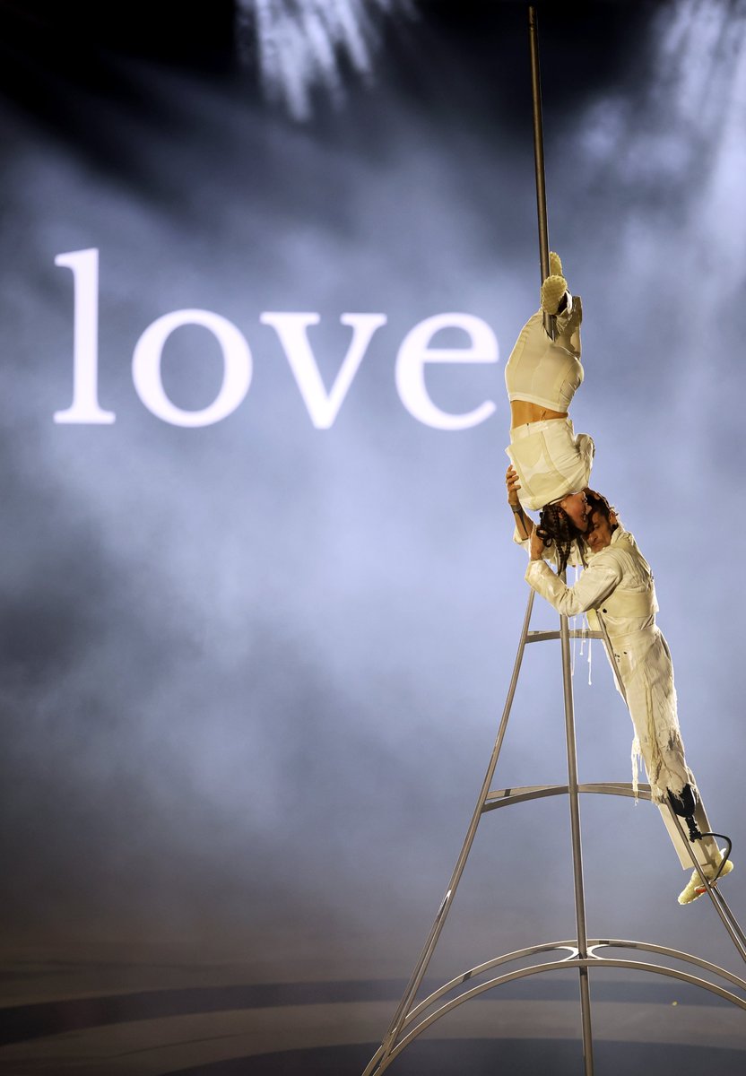 milanocortina26's tweet image. LOVE.

#MilanoCortina2026 #Paralympics #OpeningCeremony #SaveTheBestForLast