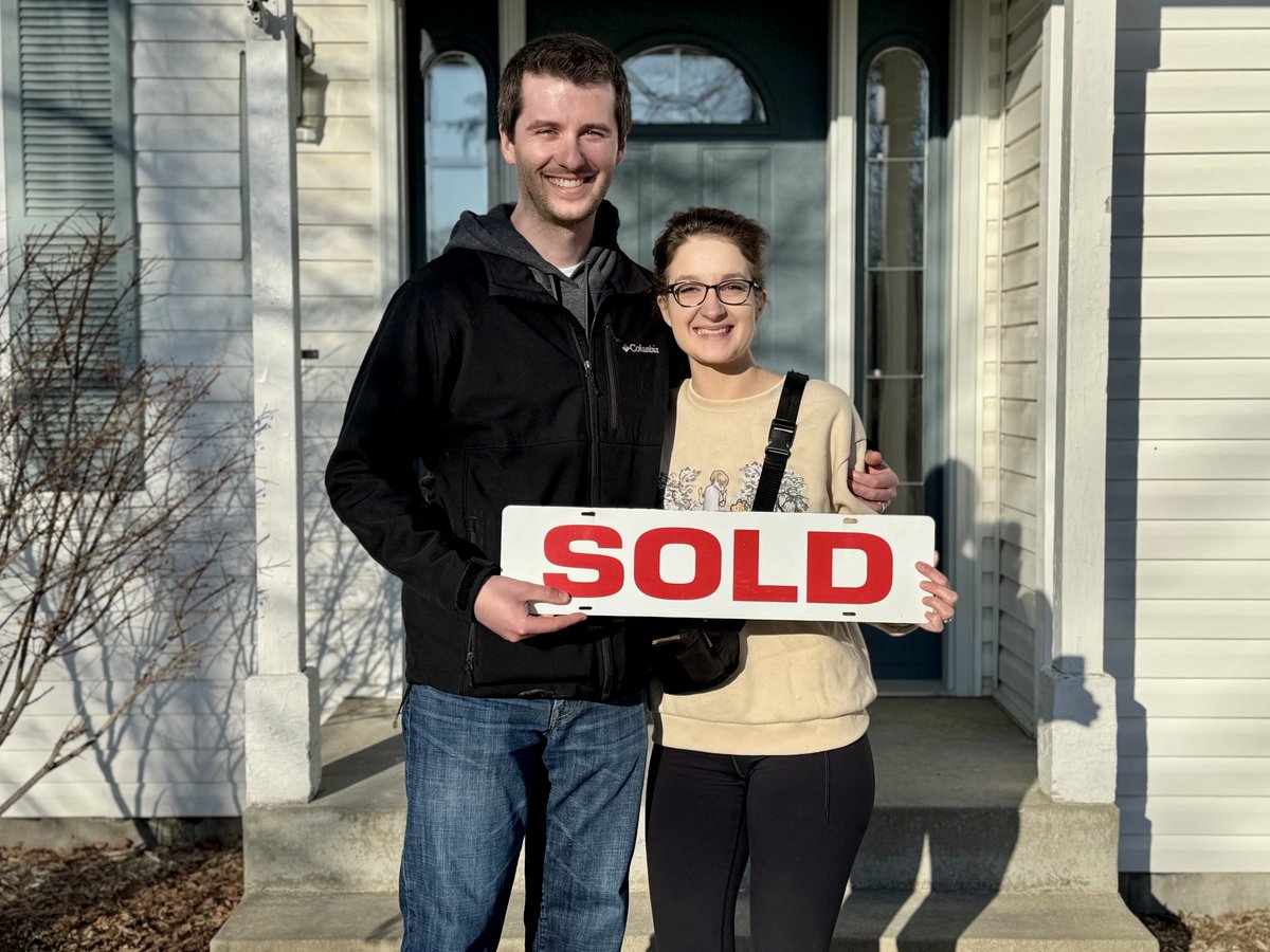 GroupSchmidt's tweet photo. 🏡 Congratulations to our amazing clients on the purchase of their new home!
Excited for this next chapter and all the memories waiting to be made there. Thanks for letting us be part of the journey! 🎉 https://t.co/MmHkkvsJZ0