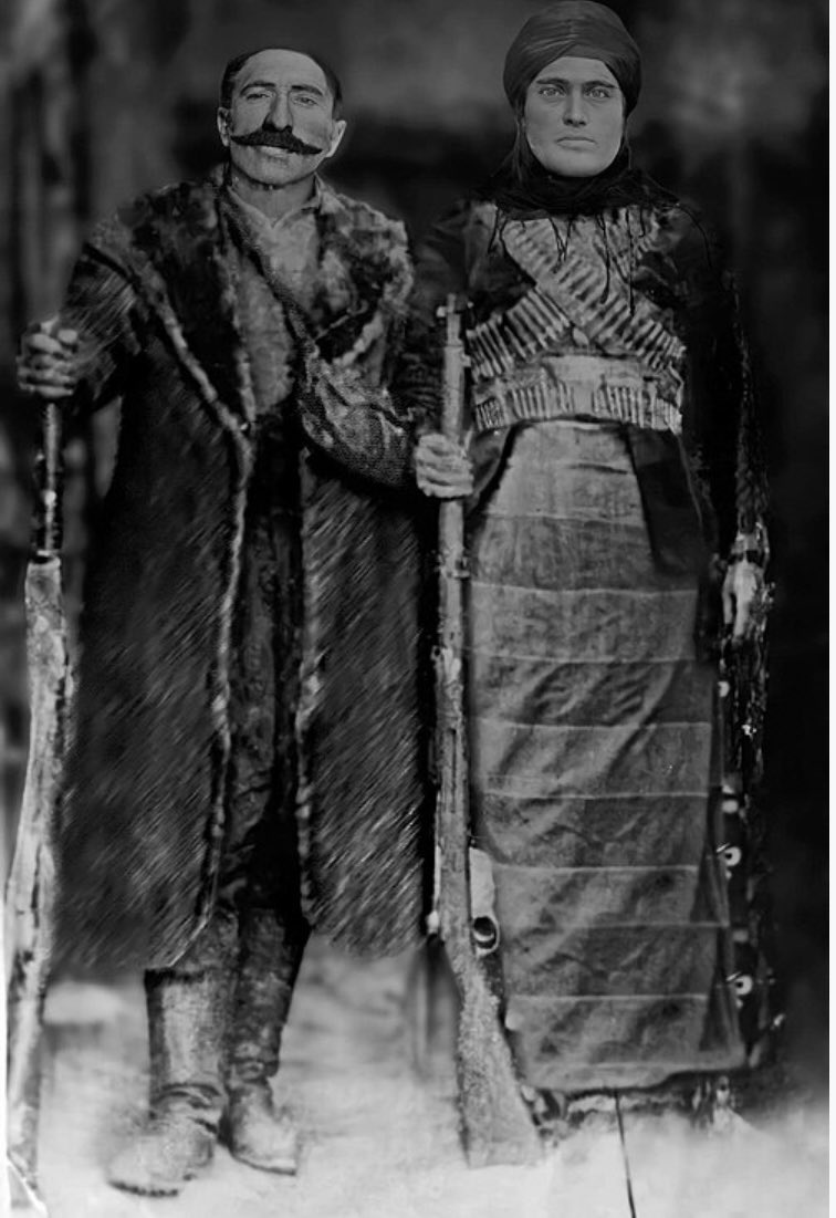 Dersim Koçgiri direnişinin sembol isimlerinden
Alişer ve eşi Zarife(6 Mart 1937)
Saygıyla anıyorum.