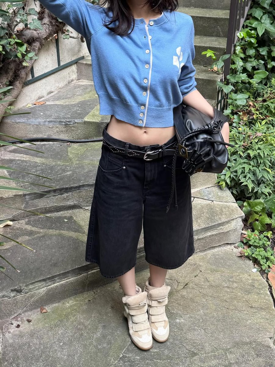 seulgi pics tweet media