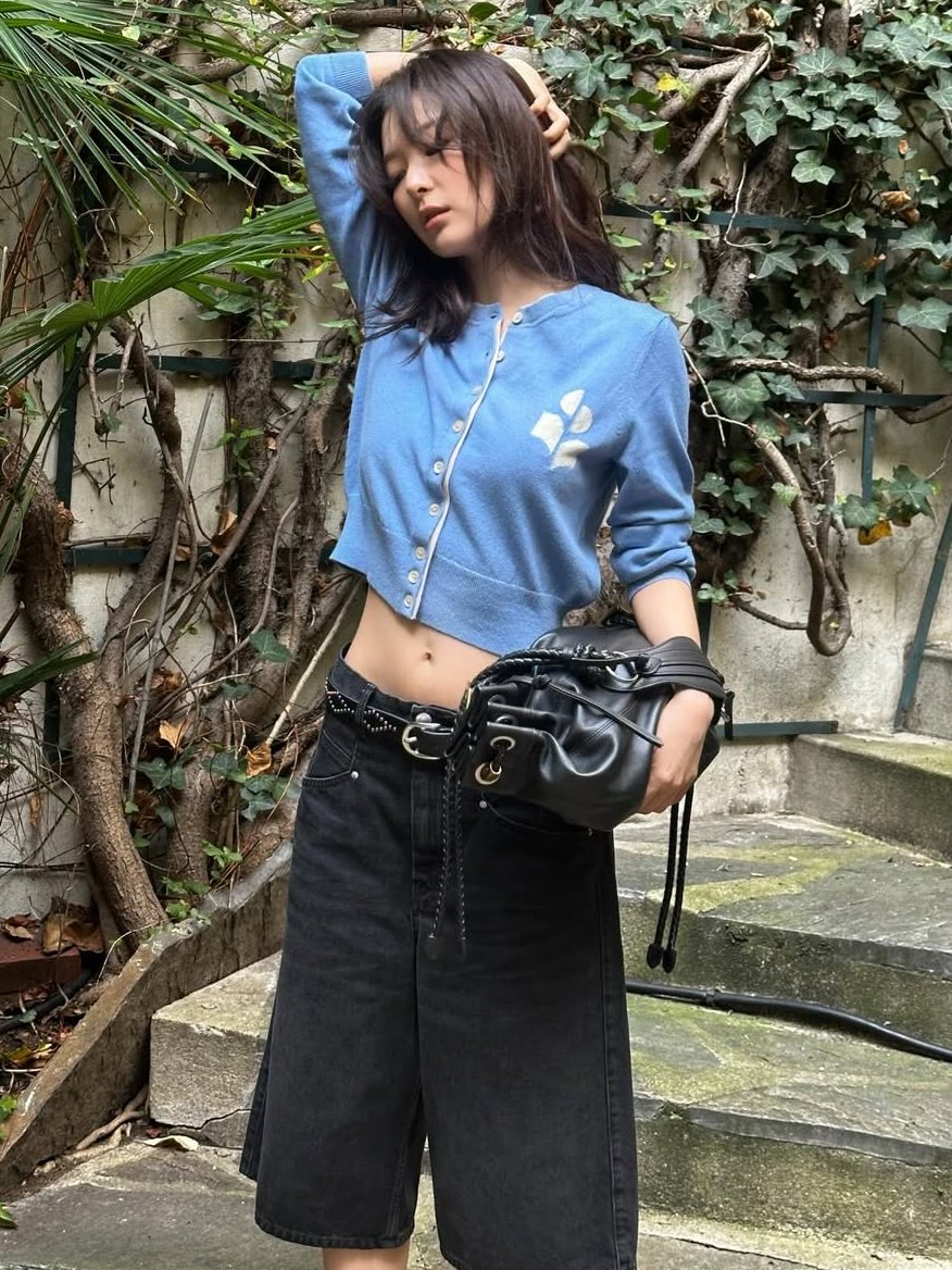 seulgi pics tweet media