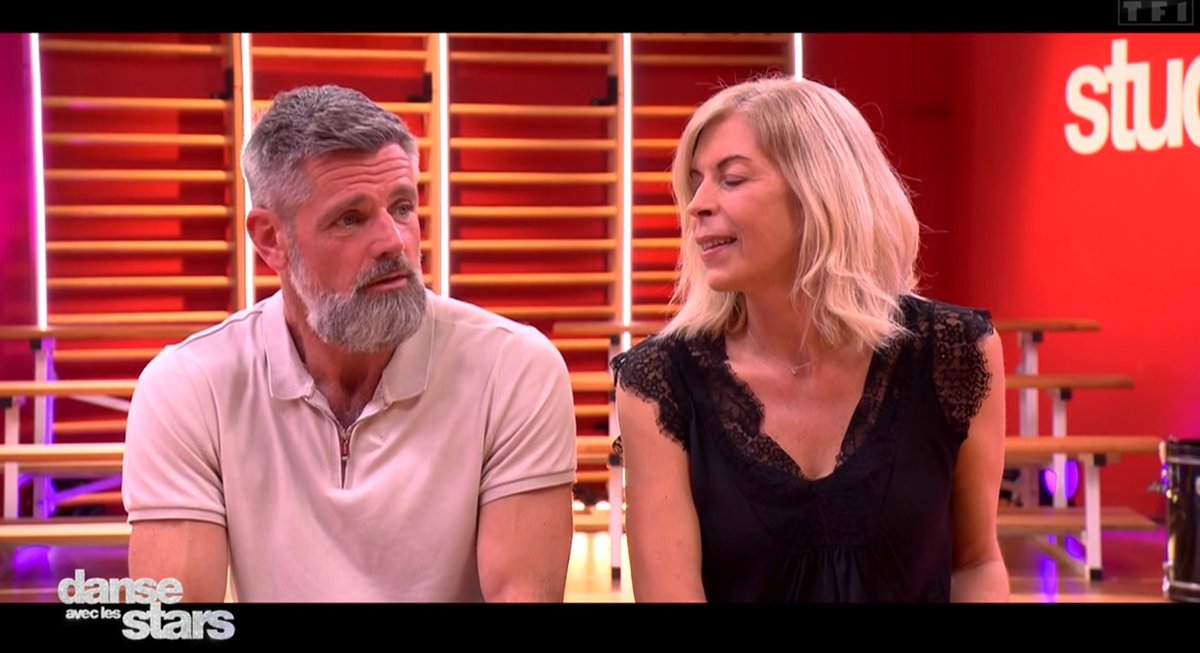 momofatdogs's tweet photo. "Même si on est plus ensemble, on sera toujours ses deux parents qui l'aiment plus que tout au monde" - au nom de tous les enfants de divorcés, MERCI #DALS https://t.co/EIm8HLReAk