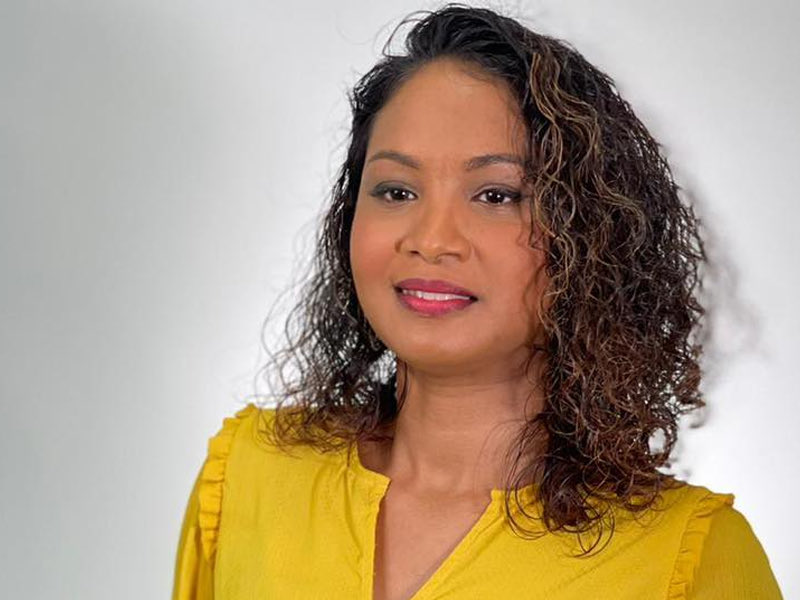 WAntillaise's tweet photo. 🕊️ Hommage à une Grande Dame de la Science Guadeloupéenne
La Guadeloupe perd aujourd'hui l'une de ses plus brillantes étoiles. C’est avec une immense tristesse que nous apprenons le décès de la biochimiste Susie Zozio, survenu à Agen des suites d'une longue maladie.
Une visionnaire du terroir
Docteure en biochimie, Susie Zozio a consacré sa carrière à l’excellence scientifique et au rayonnement de nos ressources naturelles. Elle a su prouver que nos produits locaux recelaient des trésors de bienfaits et un potentiel industriel immense.
Son travail sur la valorisation des ressources agricoles antillaises restera un pilier pour les générations futures de chercheurs et d'entrepreneurs.

*** La science est un outil au service de notre terre." Cette philosophie, elle l'a incarnée jusqu'au bout.

Nous adressons nos plus sincères condoléances à sa famille, ses proches et à toute la communauté scientifique qui pleure aujourd'hui une figure inspirante.
Repose en paix, Madame Zozio. Votre héritage continuera de porter ses fruits sur notre terre. 🇬🇵✨
#Guadeloupe #Hommage #SusieZozio #Science #Innovation #Terroir #FierteGuadeloupeenne