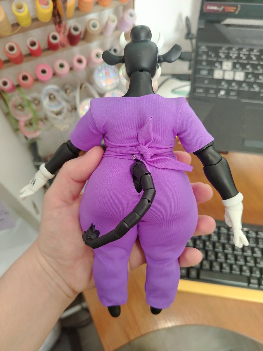 I don’t think I shared these two new outfits WolfBerryCrafts made for me here yet. I absolutely love them.