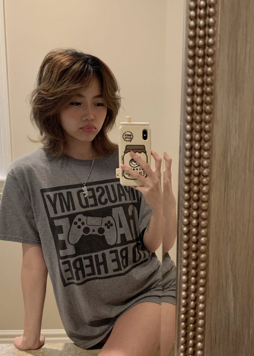 iheartbutter24's tweet image. just went to erewhon and the cashier said they liked this shirt #smoothie