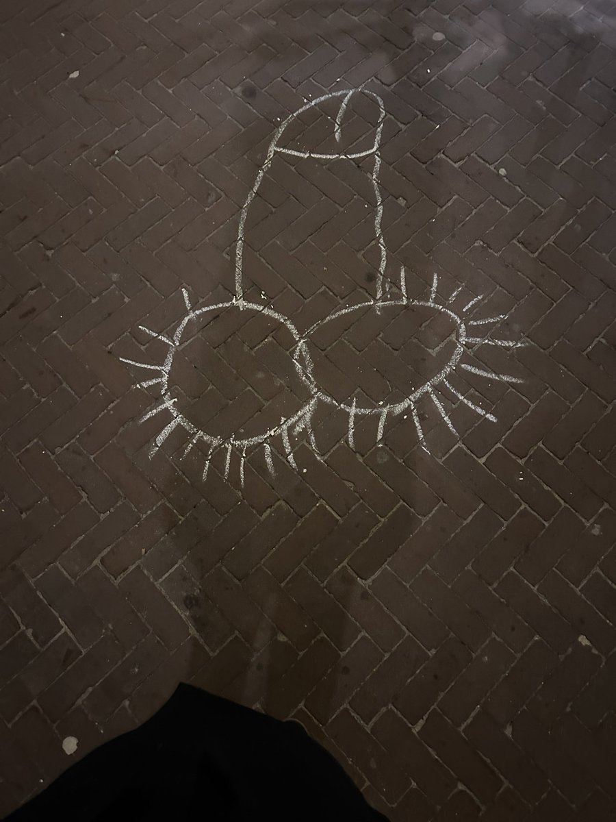 Op de terugweg naar huis 😂😂😂 #vinkhumor #kids #stoepkrijt