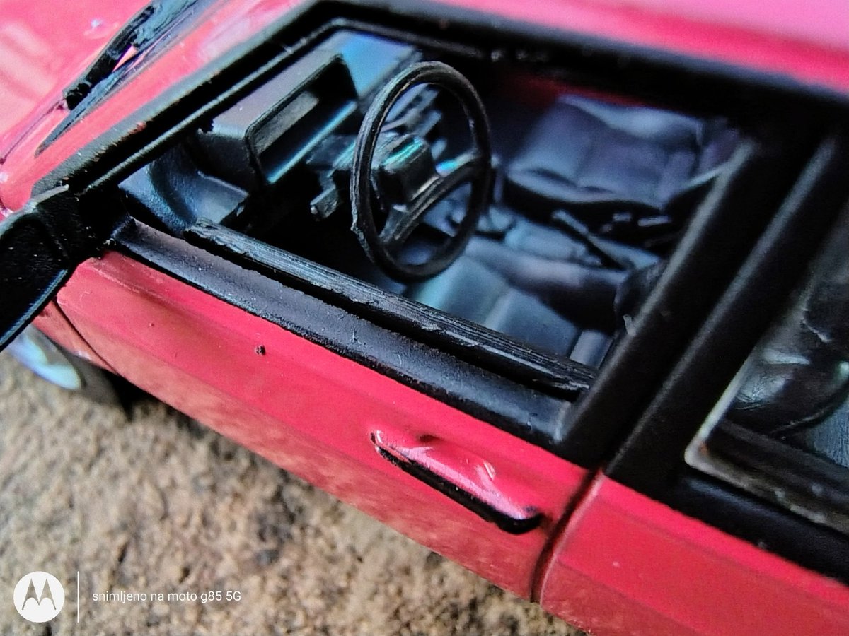 BrojcinMilos's tweet photo. The legendary Lada vaz 2109 samara 1/43 scale arived this morning 
#lada #ladasamara #vaz2109 #deagostini #diecast #modelcars #sovietcars #retrocar #madeinyugoslavia #zastava #yugo #nostalgija #exyu https://t.co/fgOZCPXVDs
