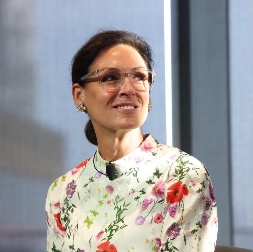 100.3 WNIC tweet media