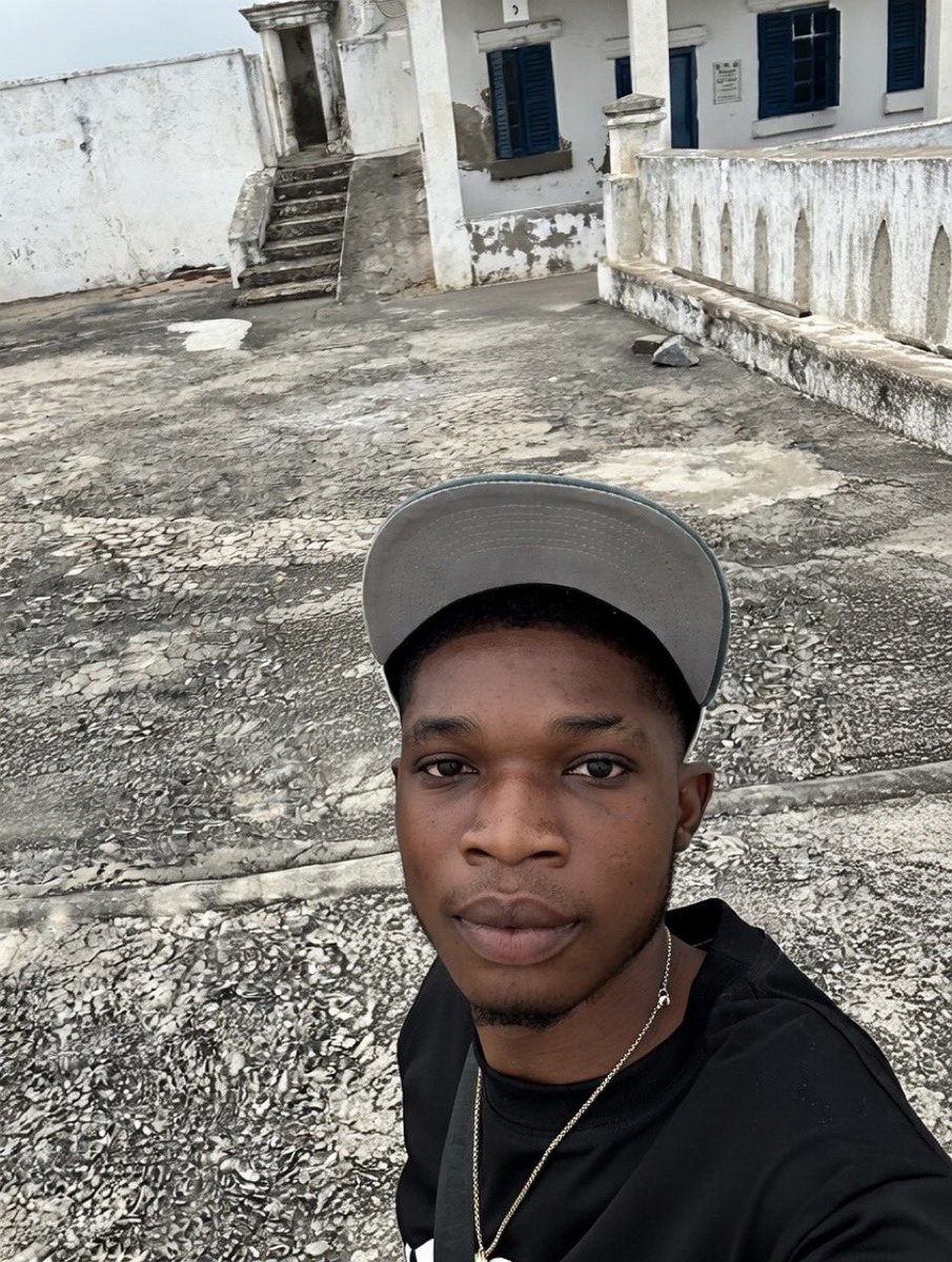 Val Gold🖤🧸 tweet media