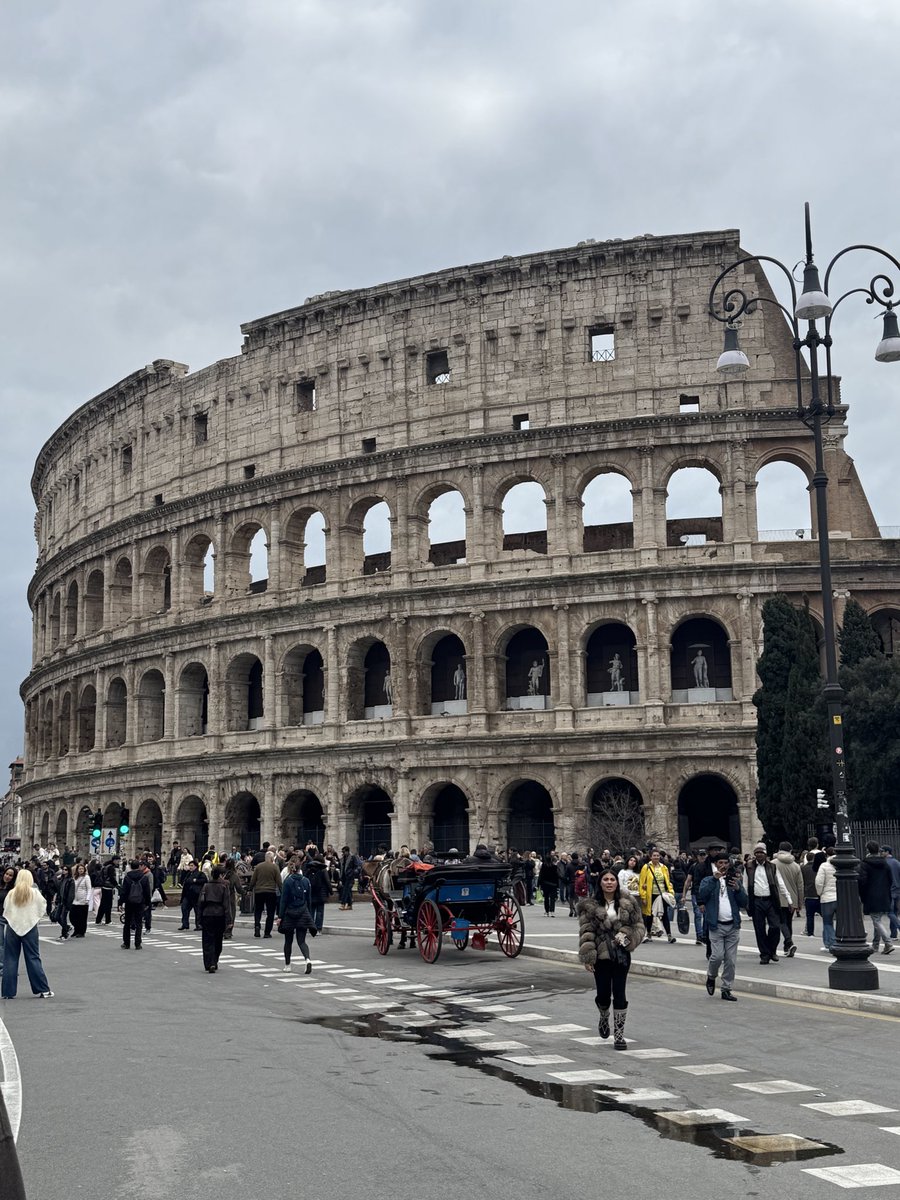 halime_nas's tweet photo. Living la dolce vita in Rome 🇮🇹 #roma https://t.co/UK5bAR4D6w