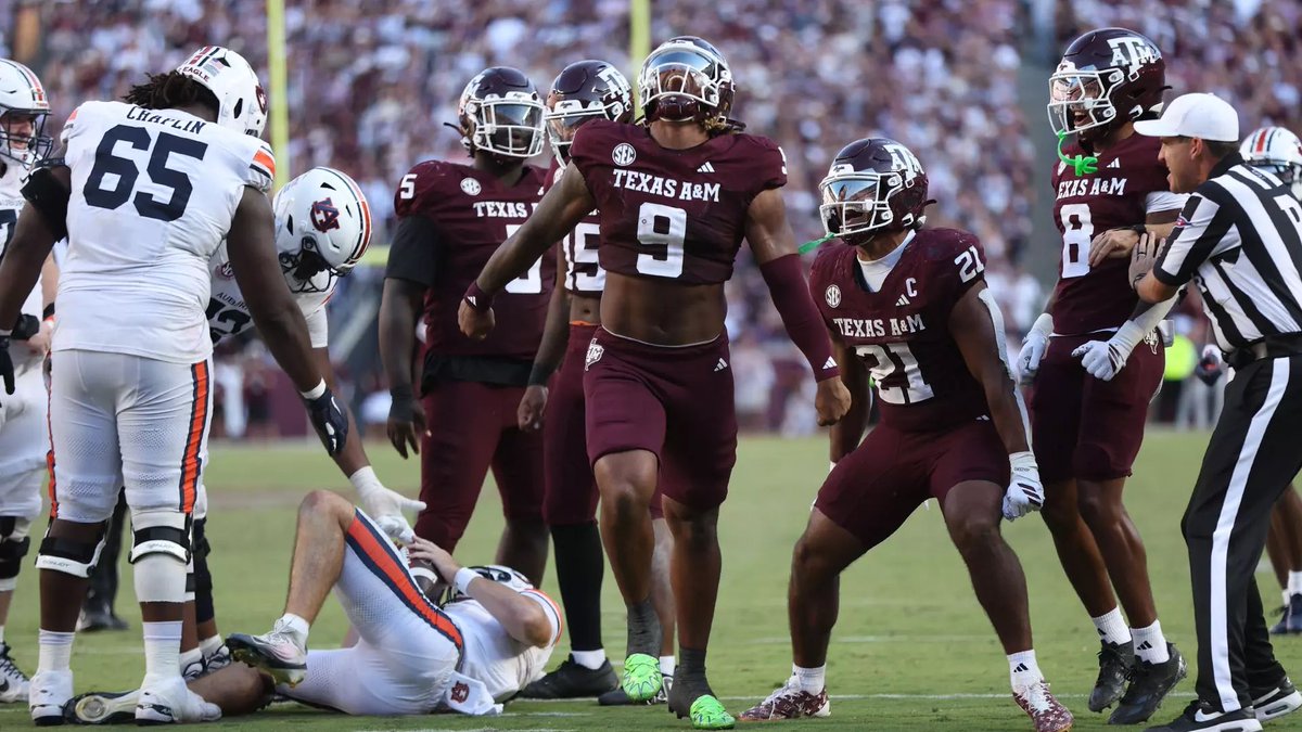 jonahdp29's tweet photo. Blessed to recieve my third D1 @AggieFootball @Coach_E_Rob #TimeToProveIt #GotWorkToDo https://t.co/0pny3xYqGF