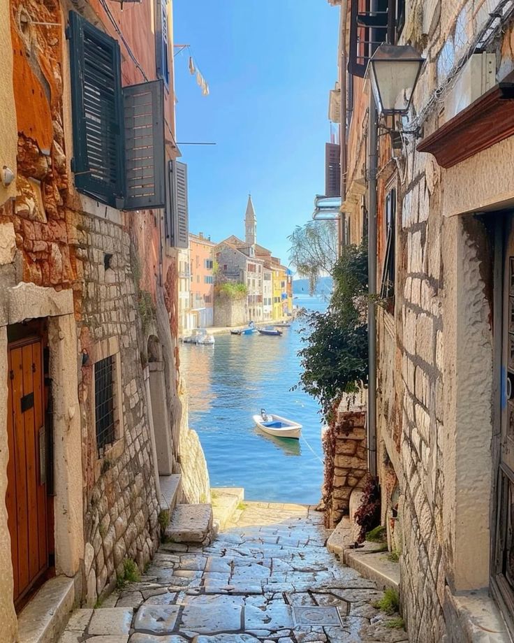 𝒍𝒖𝒏𝒂 tweet media