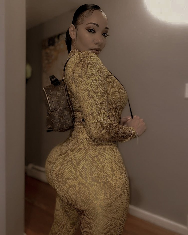 goothbooty's tweet photo. Lista para salir.

#FreeRol #SexRol https://t.co/P2jVJE0bB8