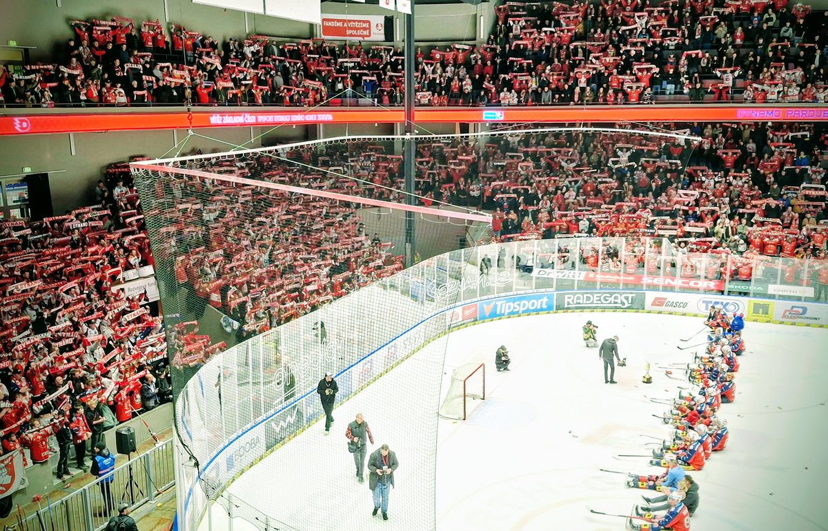 RedWhite tweet media