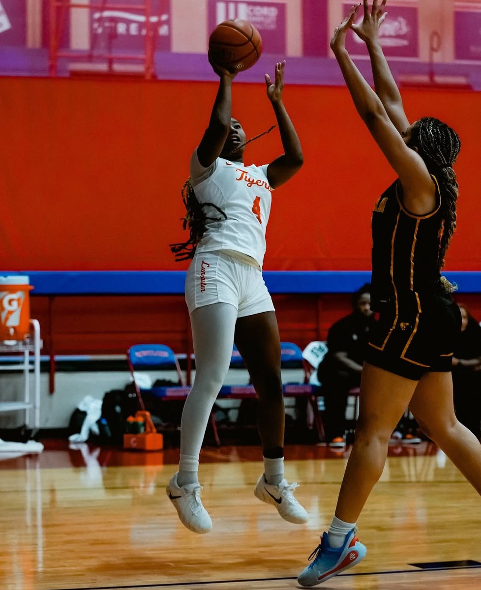 Destini Etier tweet media