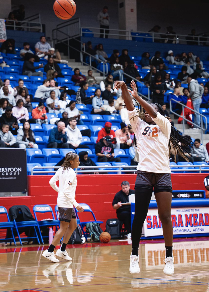 Destini Etier tweet media