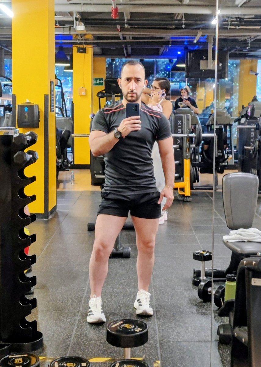 JuliusCaesarB's tweet photo. Friday... 💪🏼 https://t.co/xVHGtjqjQM