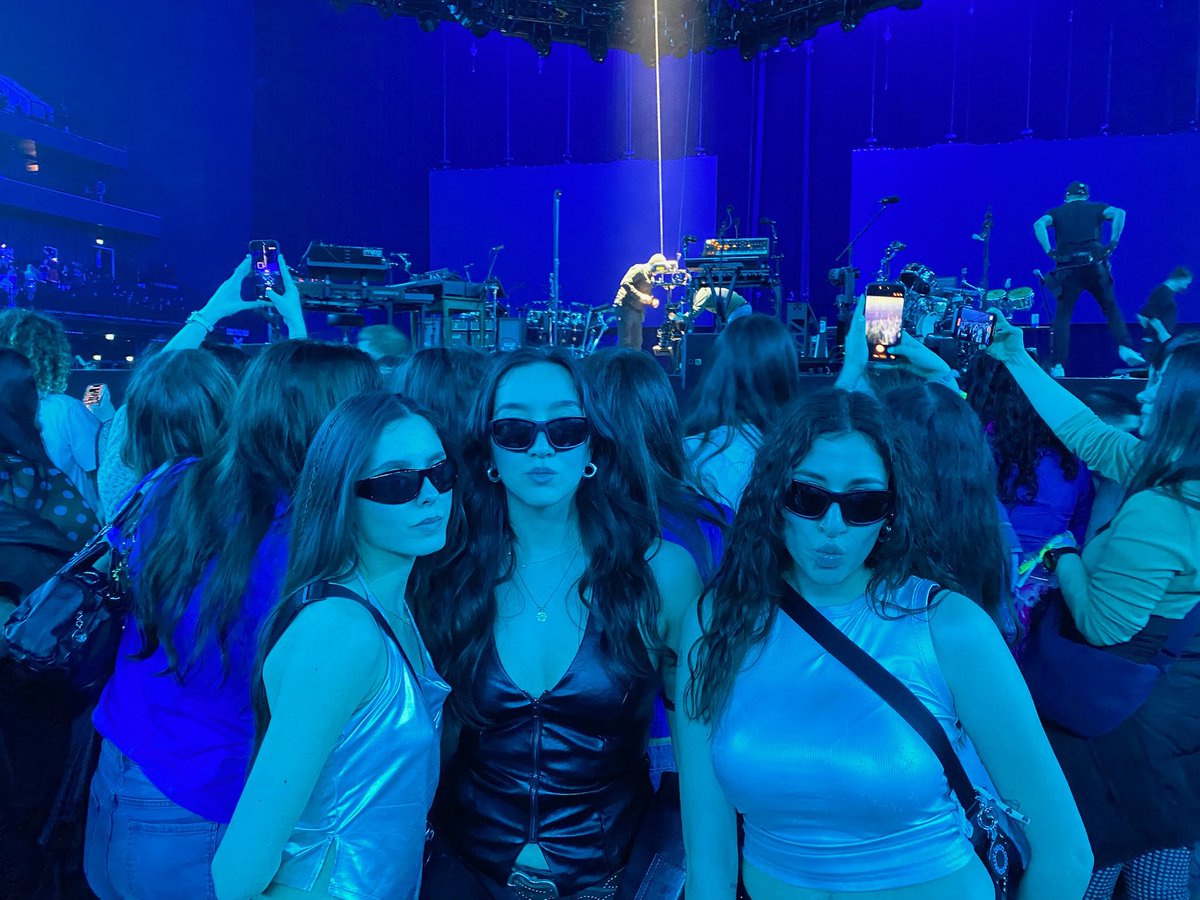 ハリー tweet media