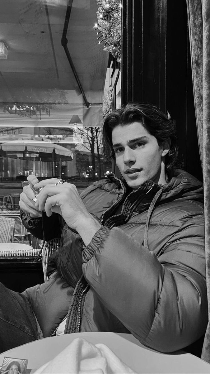 Ethan (<a href="/EthanKai_/">Ethan</a> )