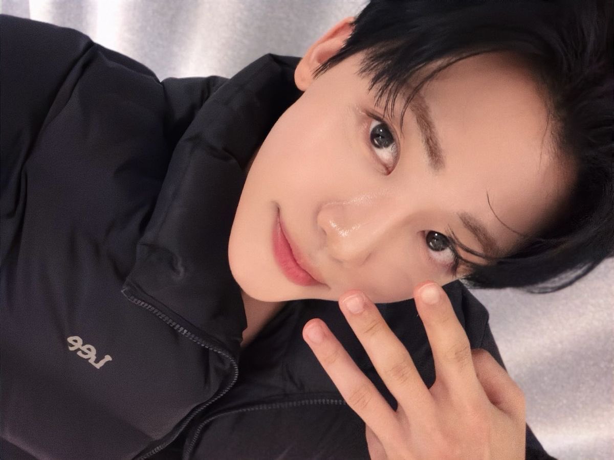 jeonghan tweet media