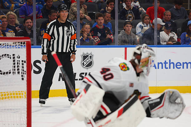 ScoutingTheRefs's tweet photo. Refs Stephen Hiff #46 and Wes McCauley #4 work Canucks vs. Blackhawks with Kyle Flemington #55 and Julien Fournier #56
https://t.co/DSrAaaunGW
#Canucks #Blackhawks #VANvsCHI #NHL https://t.co/WxLvfNPFV7