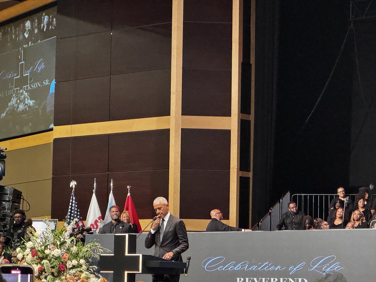 JermaineReed's tweet photo. 📍 Chicago: Honoring the legacy of Rev. Jesse Jackson, Sr. at his Celebration of Life. A life well-lived, a let us honor him by continuing the work and, always, Keeping Hope Alive. ✊🏾

#JesseJackson #KeepHopeAlive #Chicago #Legacy https://t.co/XUvO80MiiP