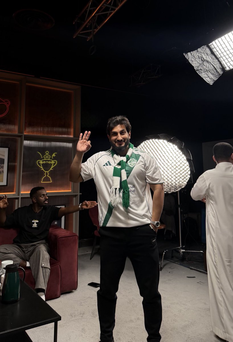 الف الف الف مبروك جمهور الاهلي العظيم 🔥🔥🤯
يازين الاهلي اذا فاز ..💚
لا فاز الاهلي تنام الارض مبسوطة ..
يارب استمرار الفوز ..💚🤍💭
#الأهلي_الاتحاد