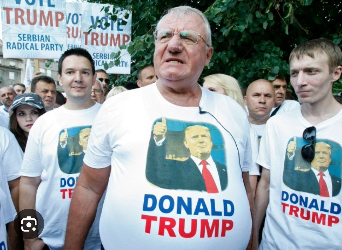 ivanribarmali's tweet photo. @malagurski @ivanajpavlovic Vi ste ovaj iza Šešelja? https://t.co/zMrGjorrw4