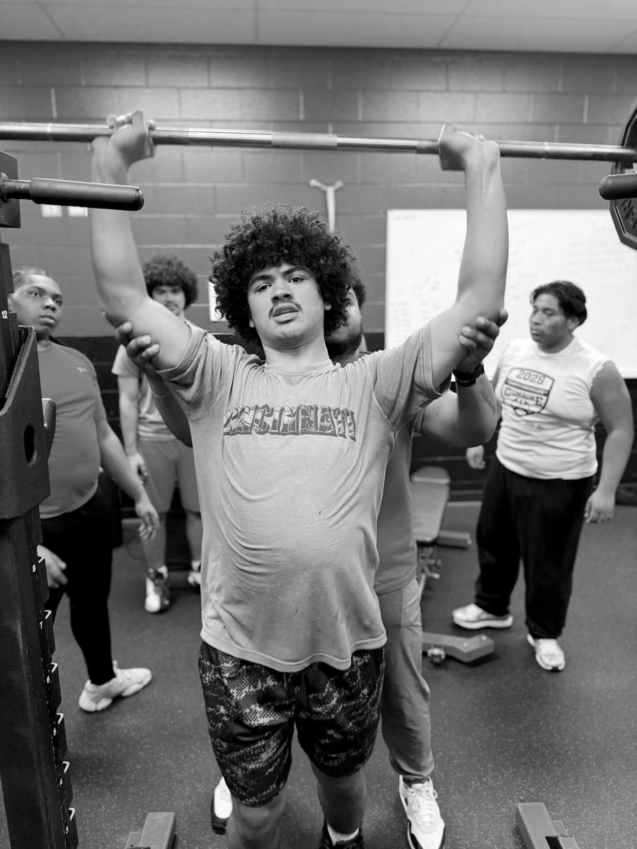 Mt. Healthy Football tweet media