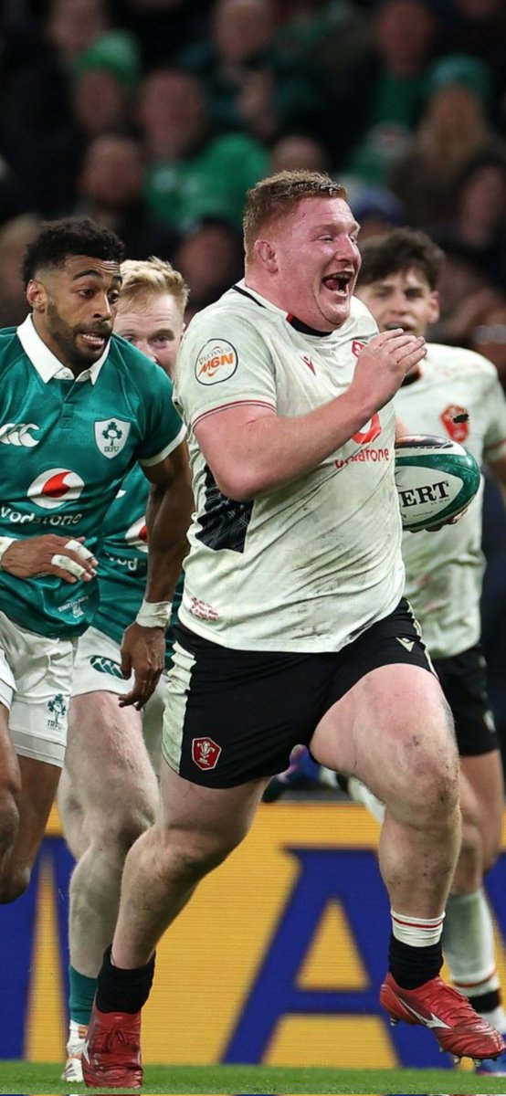 hula_'s tweet photo. Frame it. #rhyscarre #wales #rugby https://t.co/uWymeewvRA