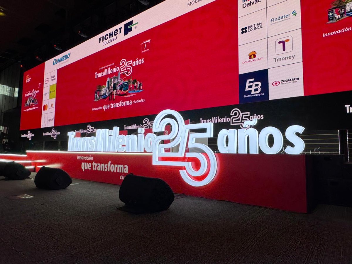 GobMeta's tweet photo. @transitometa participa en el Congreso Internacional TransMilenio 25 años con una agenda académica sobre movilidad, transporte sostenible e infraestructura, claves para la transformación urbana. 🚍 https://t.co/P6MxkeNBGA