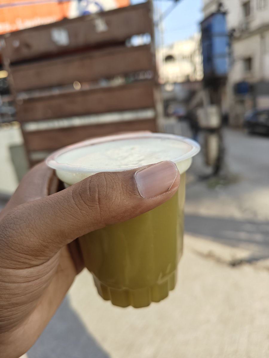 Day-(64/365)

> Had sugar cane juice 
>Had 3L of water

Good day 🥰