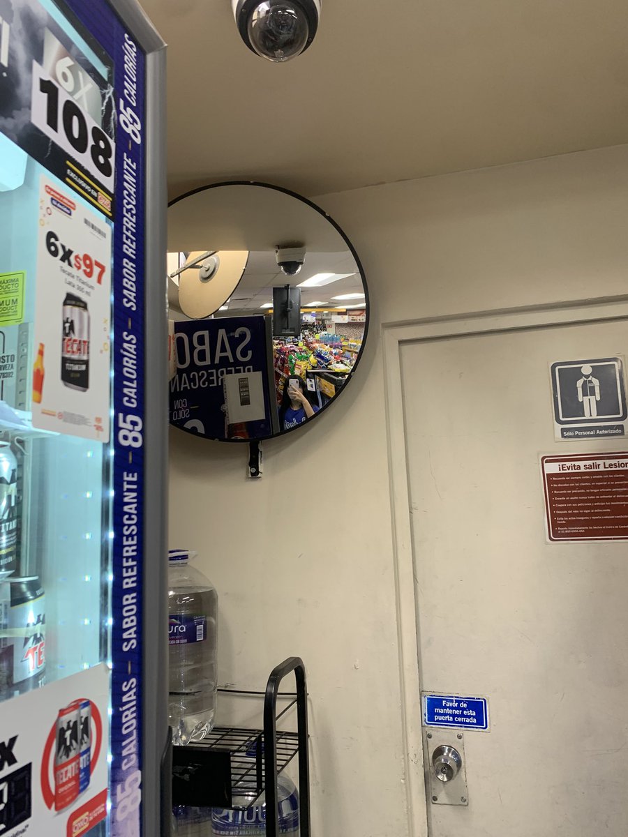 yo cada vez que voy a un oxxo