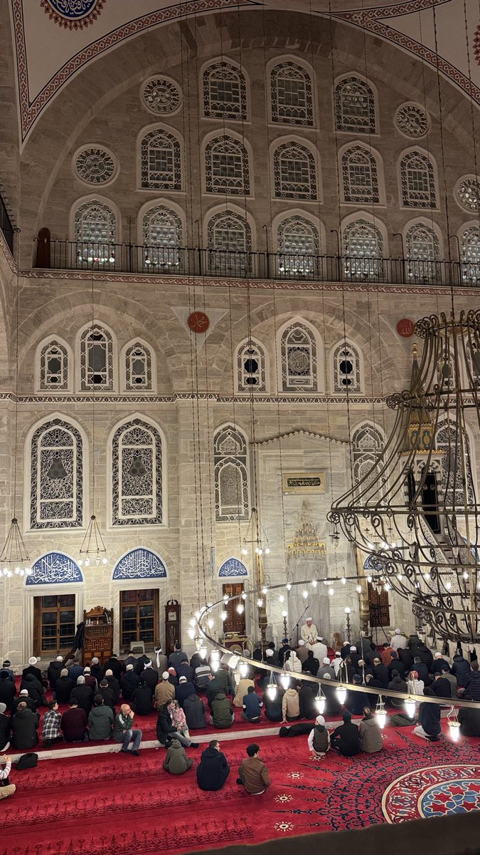 s_sacaan's tweet photo. Ramazan 16✨sevgili günlük bazı insanlar iyi ki var.. https://t.co/r3EhZuLOFP